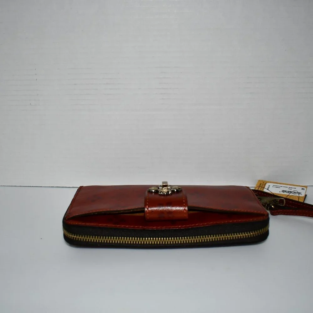 Patricia Nash Edeline in Signature Floret Leather Wristlet #P1148535 NWT